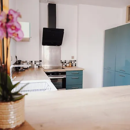 Апартаменты De Charme Hypercentre *